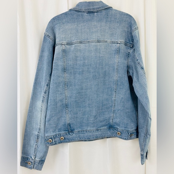 Cosmic Blue Love White Wash Button Front Denim Jacket 6 Pockets Medium NWT - Picture 8 of 10